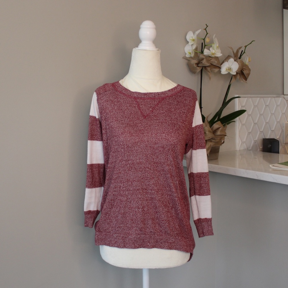 Altars state red and white top